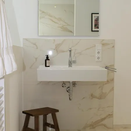 Schoener Wohnen Im Zentrum Von Lägenhet