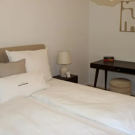 Schoener Wohnen Im Zentrum Von Lägenhet *